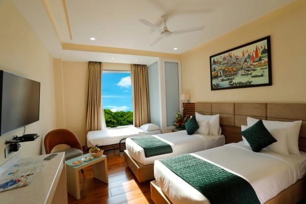 Executive Twin Room Natural Daylight