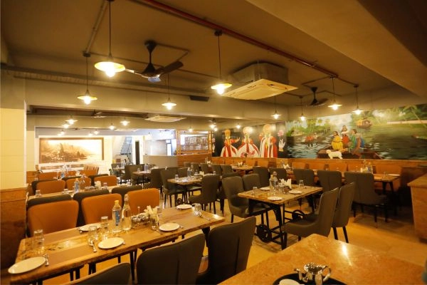 Comfortable Restaurant Seating Setup