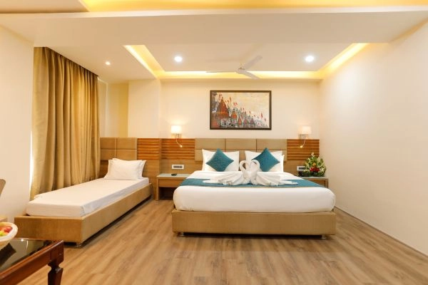 Suite Room Interior Design and Art Accents